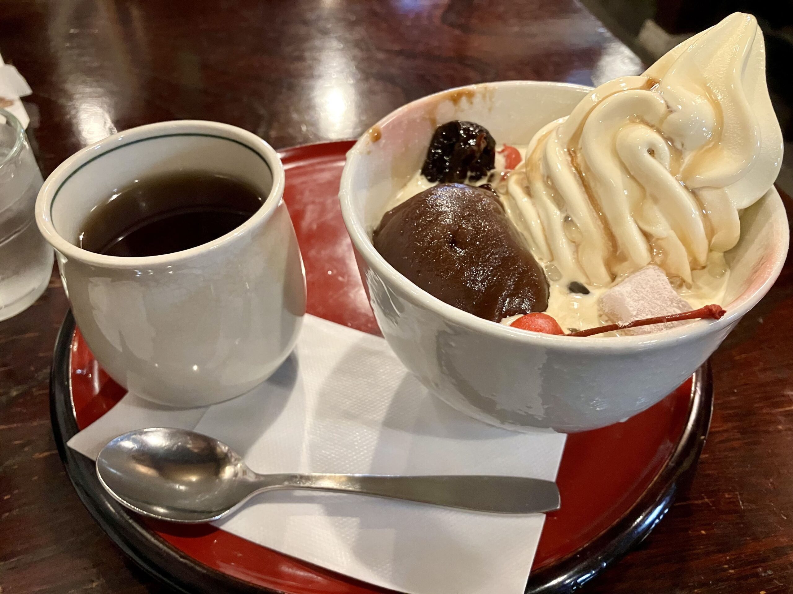 クリームあんみつ