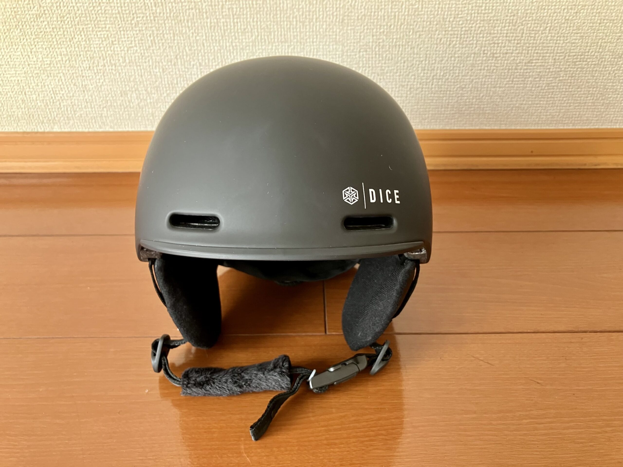 DICEのスキー・スノボ用ヘルメット