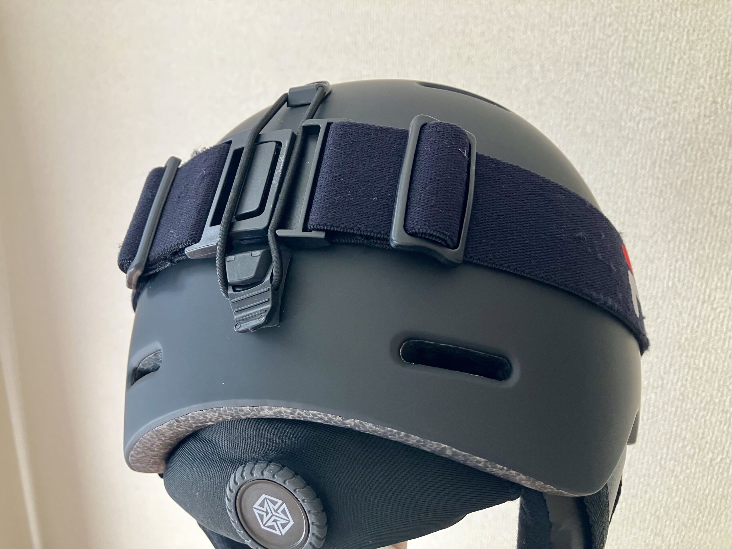 ゴーグルをつけたヘルメット