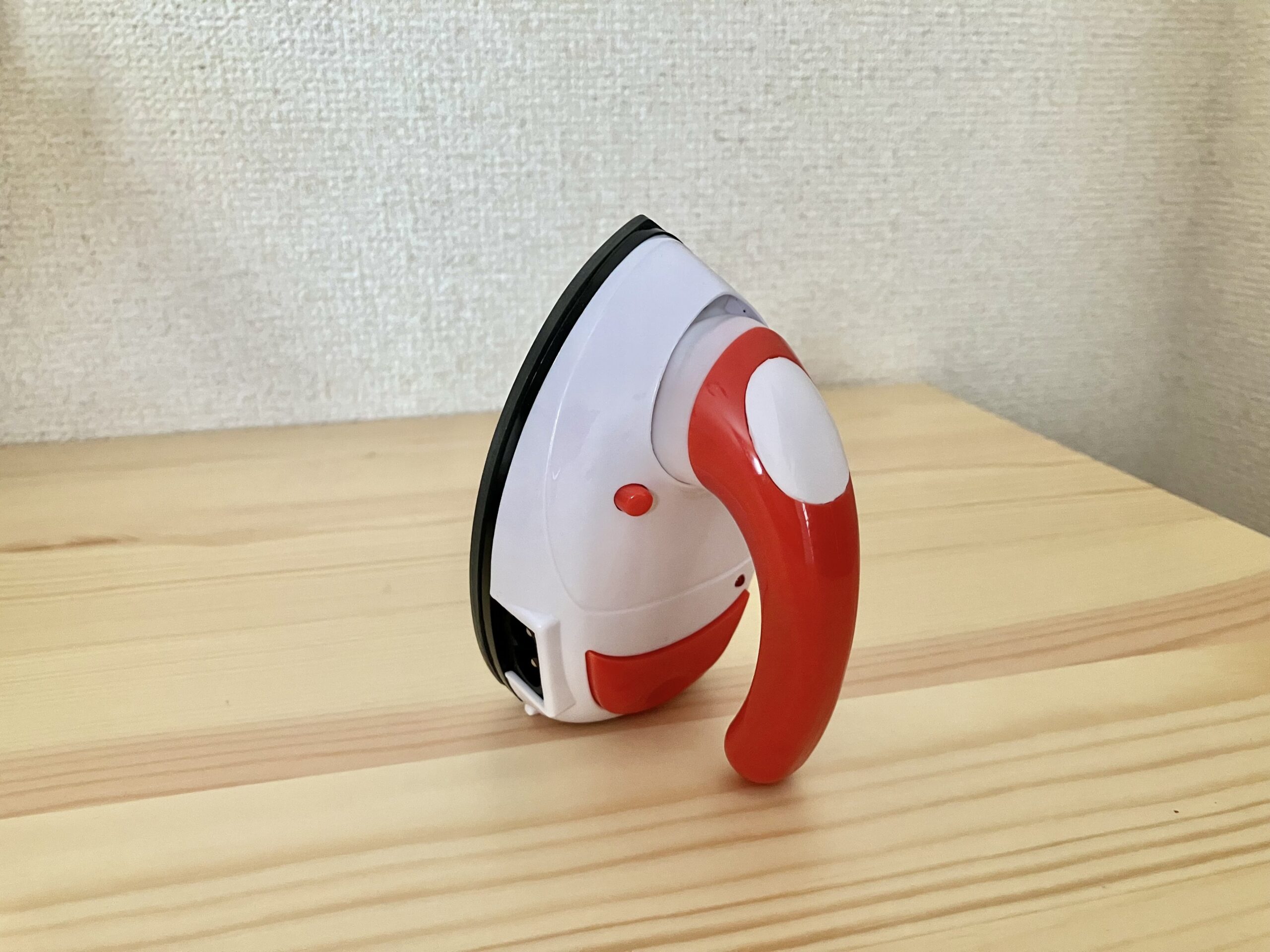 まとめ:手のひらサイズのアイロンだけど問題なく使えた